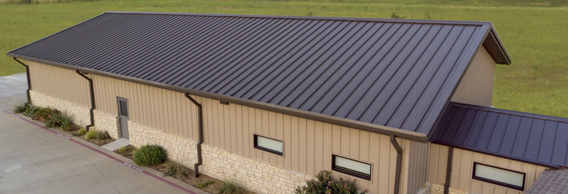 Ag panel metal roof on pole building